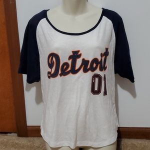 Victoria's Secret PINK Detroit Tigers tee